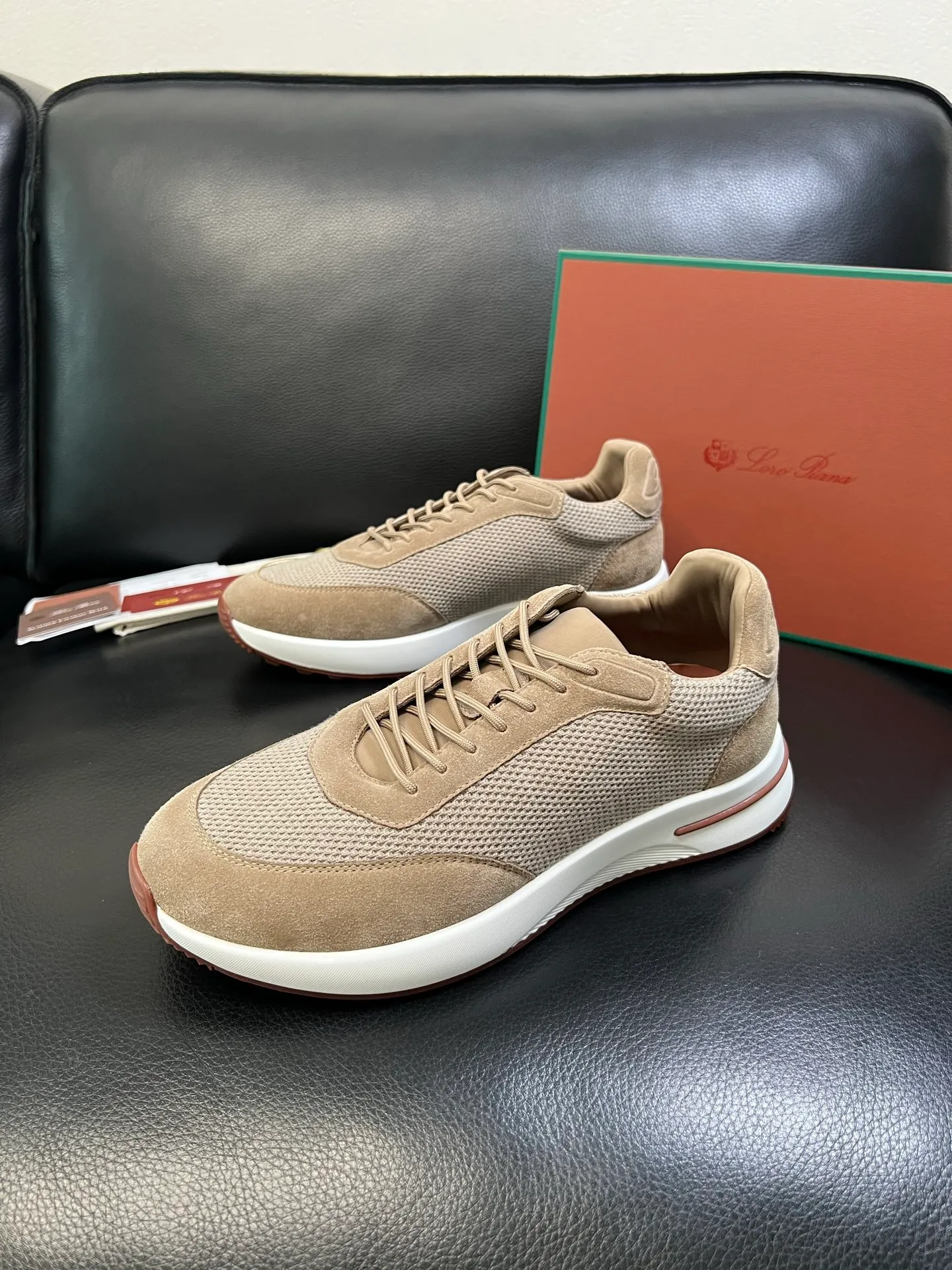 Men's shoes 💰740 Loro Men's shoes 💰iana High-quality top crafts Noyo Piana New product counter synchronized with original factory configuration, uppers imported from Italy cowhide fabric, high-quality splicing technology, soles: original soles specially provided by the original factory, exclusive movable molded soles super comfortable, original factory and single goods, welcome to compare, code number 39-44 (order 38 45 46)